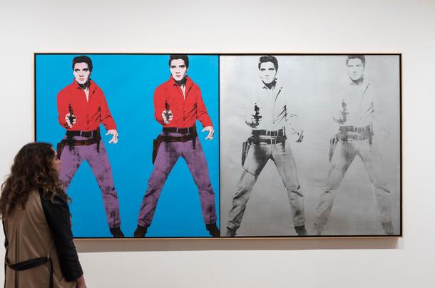 „Elvis I i II ( 1963-1964), wystawa Andy’ego Warhola w Tate Modern w Londynie, marzec 2020 r.