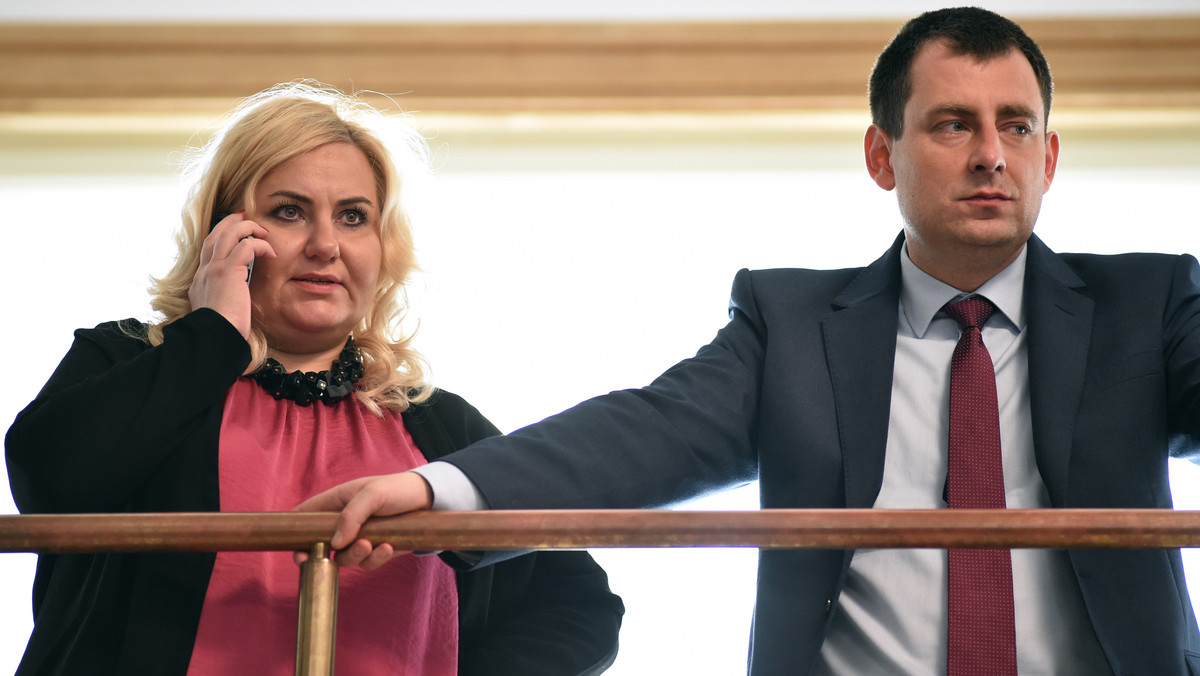 Kampania przeciw sędziom. Anna Plakwicz i Piotr Matczuk złamali prawo