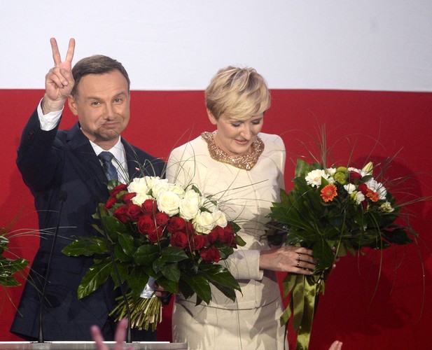 ANDRZEJ DUDA WYGRYWA DRUGĄ TURĘ WYBORÓW PREZYDENCKICH