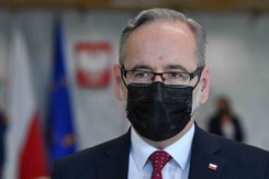 Minister zdrowia naraził się połowie Polski. Adam Niedzielski zdradził, komu kibicuje