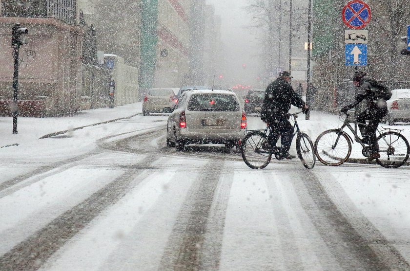 W Łodzi o lat bez zmian: Mały śnieg duże kłopoty