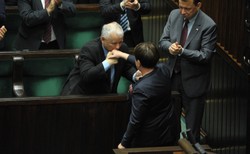 "Czarna Księga Rządów PiS". Nowoczesna podsumowała dwa lata rządów Prawa i Sprawiedliwości