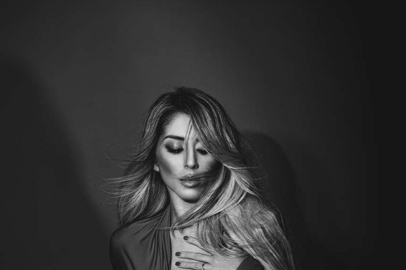 "Tog dana sam dobila klavir, plakala sam od sreće": Neobična priča Dragane Rakčević o pesmi koja je čekala dve godine