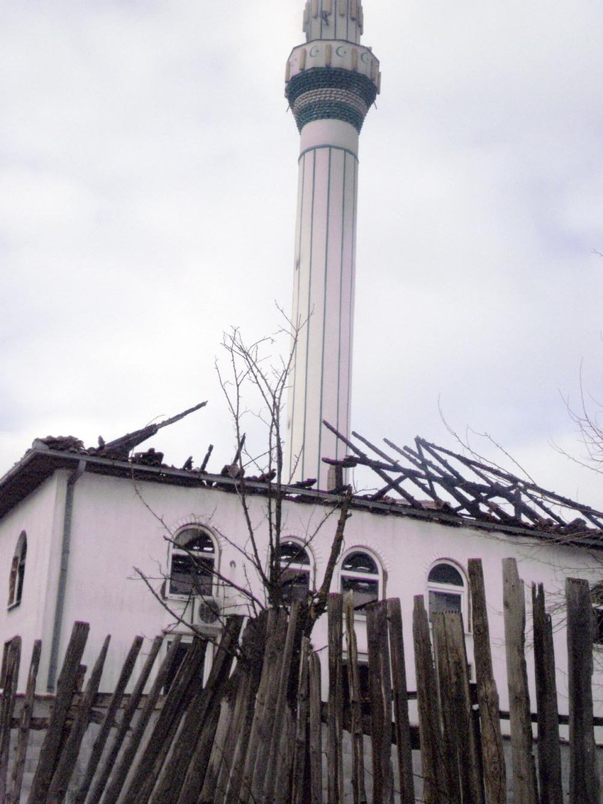 Nikšićka džamija: Vatrogasci na lice mesta stigli za šest minuta