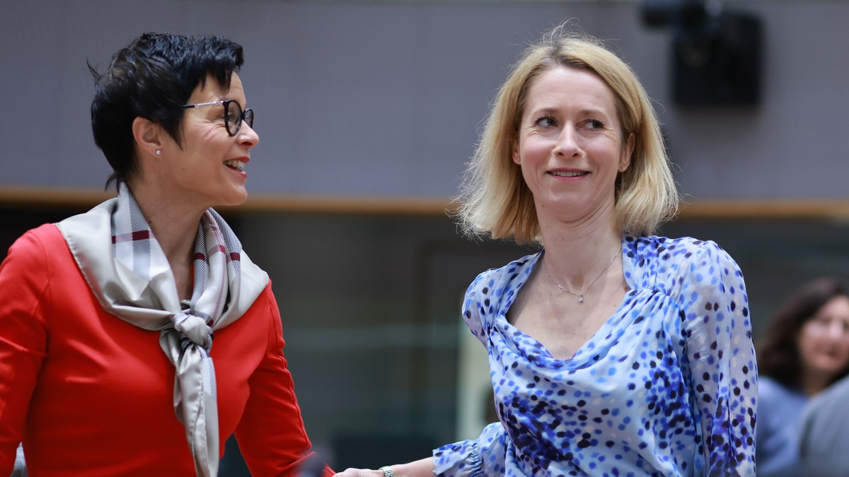 Marta Kos, Kaja Kalas