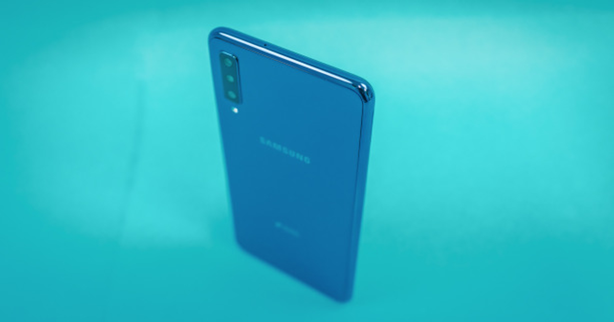 Test Samsung Galaxy A7: OLED-Display und drei Kameras Heise