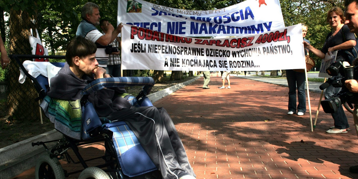 Opiekunowie niepełnosprawnych dorosłych pójdą pod Sejm