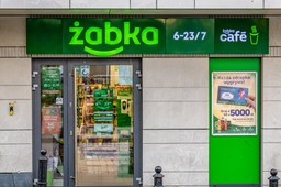 w jakich godzinach otwarta jest żabka w wielkanoc? godziny otwarcia