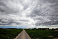 IMGW znów ostrzega przed przymrozkami. Kiedy będzie ciepło? Najnowsza prognoza pogody