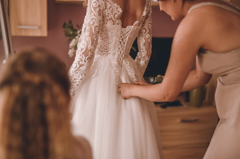 Suknie Slubne Z Aliexpress Polki Kupuja Je Na Potege Kobieta