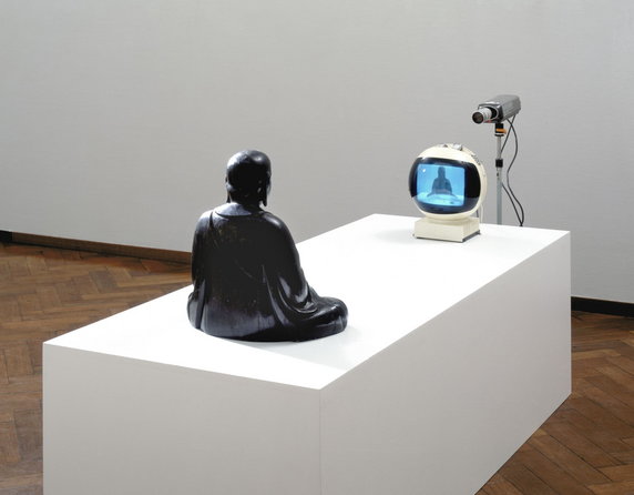 Nam June Paik, "TV-Buddha" (1974)