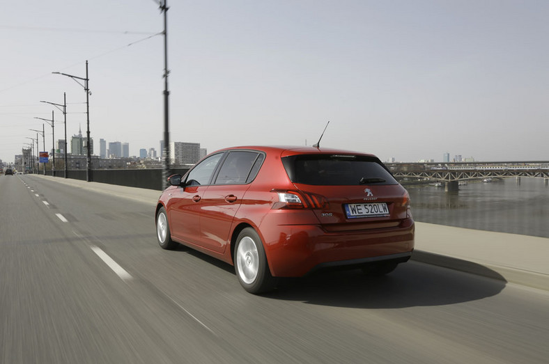 Peugeot 308 1.2 PureTech - jak sobie poradzą 3 cylindry?