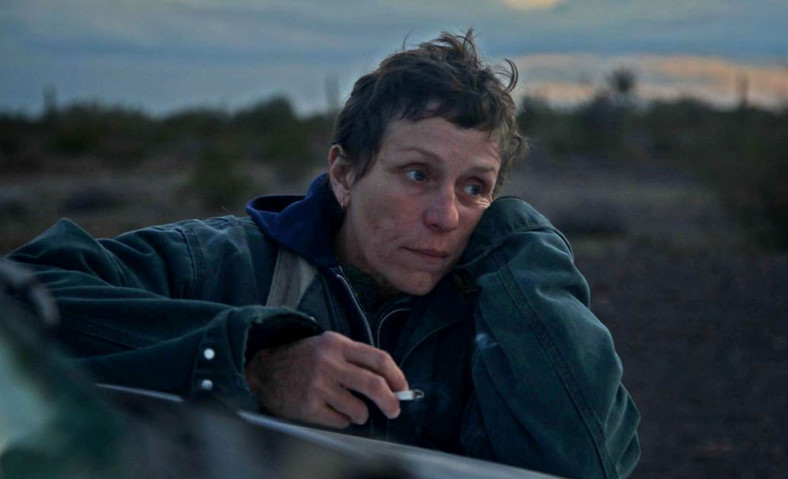 Frances McDormand w filmie "Nomadland"