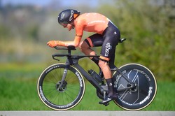 Vuelta a Espana. Luis Angel Mate wraca do domu... na rowerze