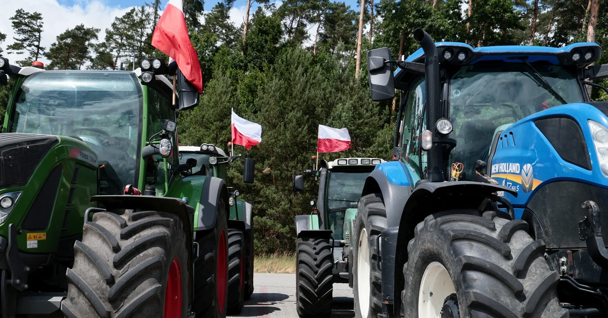 Traktory na granicy. Rolnicy wspierają ruch Bąkiewicza. "Nie tylko żywimy, ale i bronimy"