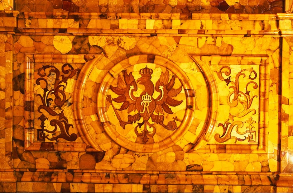 Detalji na panelu replike Ćilibarske sobe