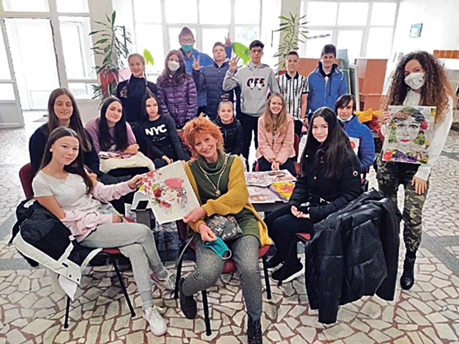 Marta Kiš Buterer sa svojim đacima učestvovala i na onlajn likovnoj koloniji