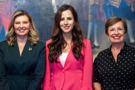 Tamara Vučić u Beču nosila BOMBONA ODELO sa lepršavim detaljima: Istovremeno formalno i ŠIK IZDANJE koje vas definitivno izdvaja iz okoline i ostavlja UPEČATLJIV UTISAK