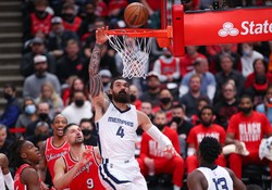 Liga NBA. Nieoczekiwana porażka Grizzlies na początek play off