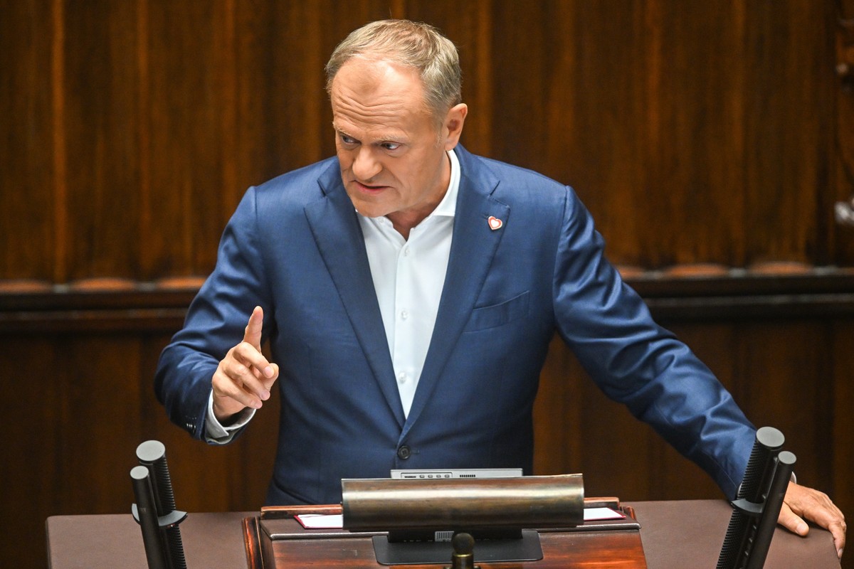 Migracja w ogniu kampanii. Tusk wchodzi do wyborczej gry