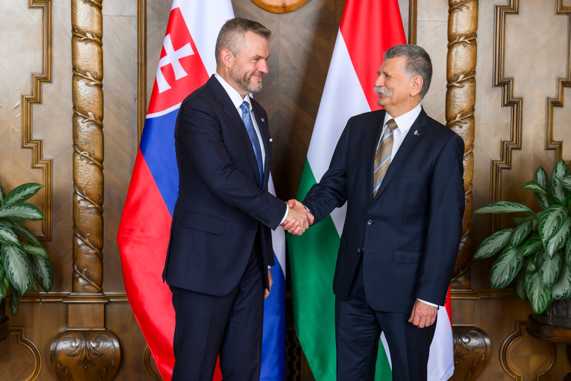 Predseda maďarského parlamentu László Kövér a prezident SR Peter Pellegrini.