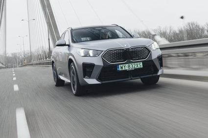 Nowe BMW iX2. Zobacz, jak prezentuje się na polskich drogach