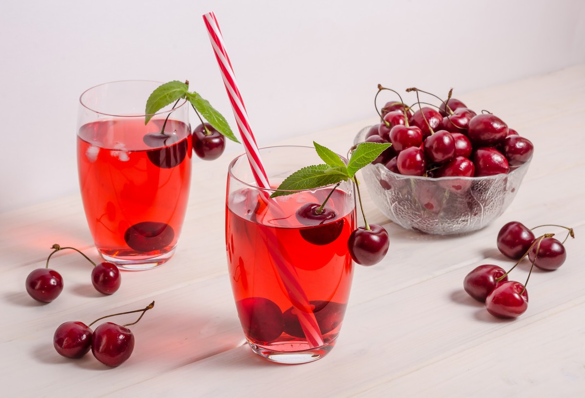 Kompot z wiśni to idealny napój na letnie upały