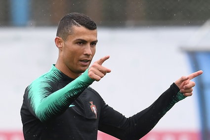 Ronaldo zapłaci 19 mln euro zaległych podatków. Piłkarz uniknie więzienia