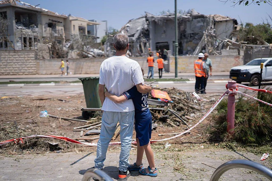 Iran uzvraća Izraelu lansiranjem moćnih raketa i projektila i do sada je pogodio više gradovca | Foto: Getty Images