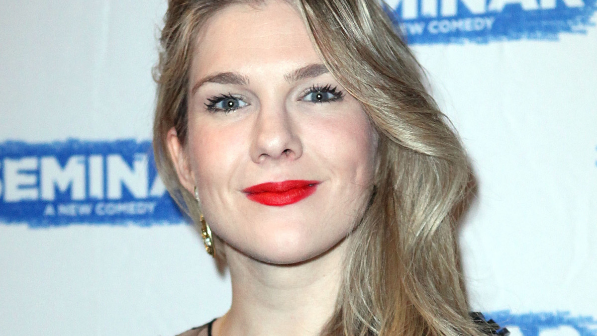 Lily Rabe wcieli się w Mary Pickford, pierwszą wielką gwiazdę hollywoodzkiego kina.