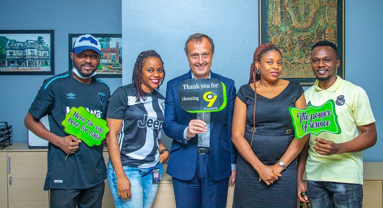 L-R: Studio Technician, Customer Care, 9mobile, Joshua Audu; Specialist, Quality Assurance, 9mobile, Winifred Inyang; Acting Chief Executive Officer, 9mobile, Jurgen Peschel; Executive Assistant to the CEO, Victoria Okon-Otoyo; and Specialist, Quality Assurance, Samuel Ajibodu at 9mobile’s celebration of staff members during the 2021 Customer Service Week