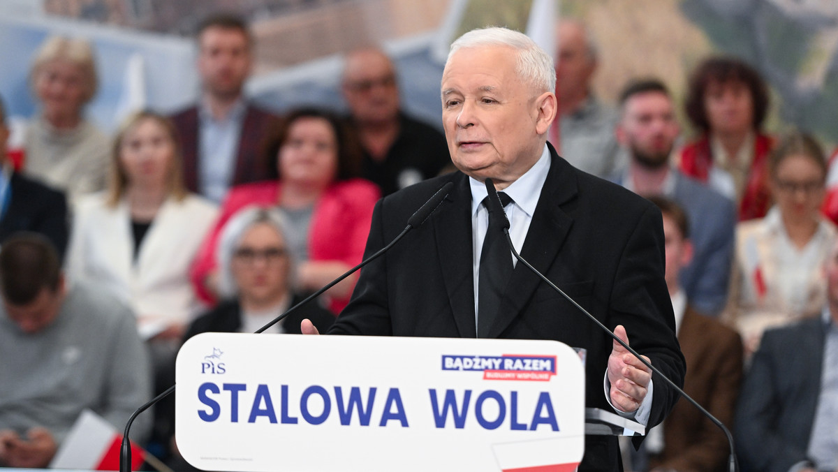 — Musimy być aktywni. Muszę wezwać wszystkich państwa do udziału w wielkim marszu 10 maja tego roku. Ten marsz w Warszawie zainicjowała "Solidarność", my mieliśmy inną datę, ale dziś jest taki czas, że nie ma co się dzielić — powiedział prezes PiS podczas konwencji partii w Stalowej Woli.