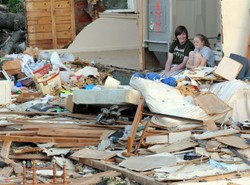 Tornada zabiły kilkaset osób. Obama jest wstrząśnięty