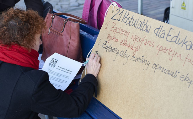 Protest w Gdańsku. Przeciwnicy reformy oświaty chcą napisać 21 postulatów dla edukacji