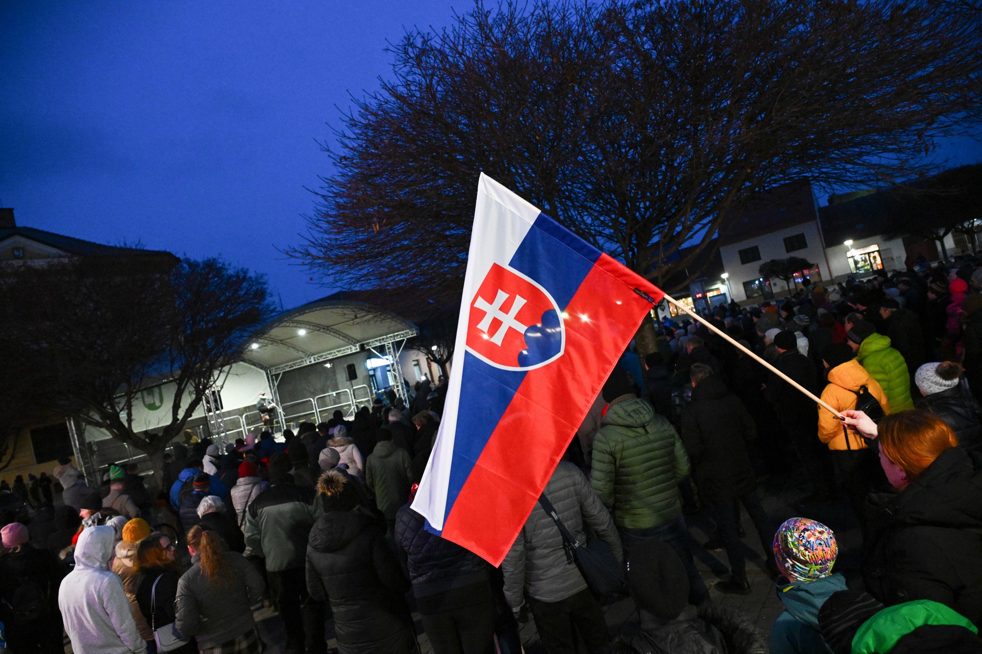 Protivládne zhromaždenie Slovensko je Európa na Námestí slobody v Novom Meste nad Váhom.