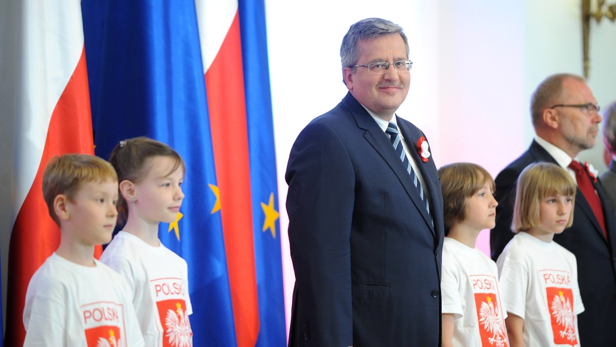 Prezydent Bronisław Komorowski zaapelował w środę do Polaków o przełożenie na późniejszy termin zapowiadanych na czas Euro 2012 manifestacji. - Najważniejszym punktem odniesienia powinno być dobro Rzeczypospolitej - podkreślił prezydent.