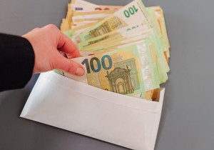 Poverenje potrošača u Francuskoj poraslo u junu