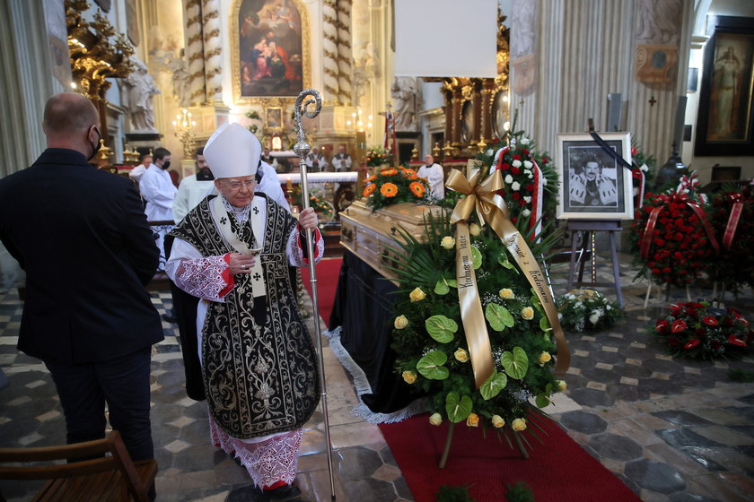 Kraków. Pogrzeb prof. Mirosława Handke na Cmentarzu Rakowickim w Krakowie