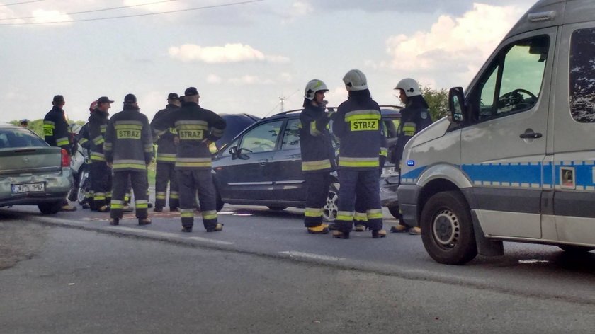 Zderzyły się trzy auta. Są ranni