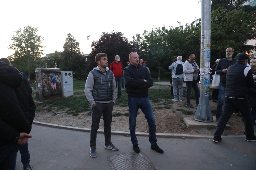 Okupljanje u blizini Hrama Svetog Save