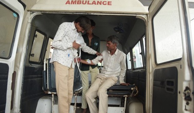 indija trovanje alkoholom