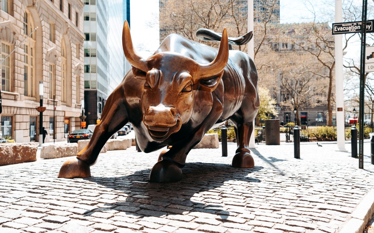 Ponad 200 proc. na akcjach w ciągu roku. W 2026 r. zwycięzcami mogą być te spółki [GOTOWE PORTFELE]