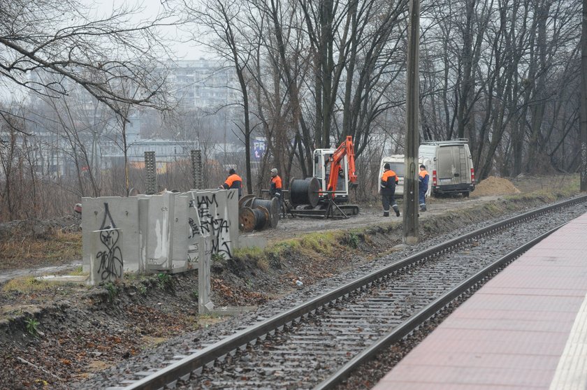 Robotnicy na stacji Wrocław Mikołajów