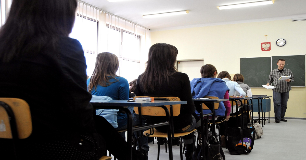 CKE: harmonogram próbnych matur i egzaminów ósmoklasisty 2026