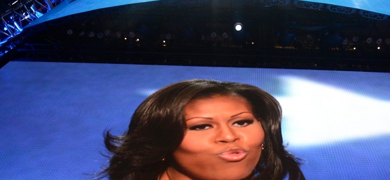 Monstrualne poszerzenie: sukienka zmasakrowała sylwetkę Michelle Obamy