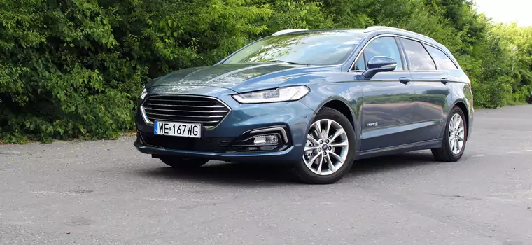 Ford Mondeo Hybrid kombi – pomysł dobry, ale wykonanie...