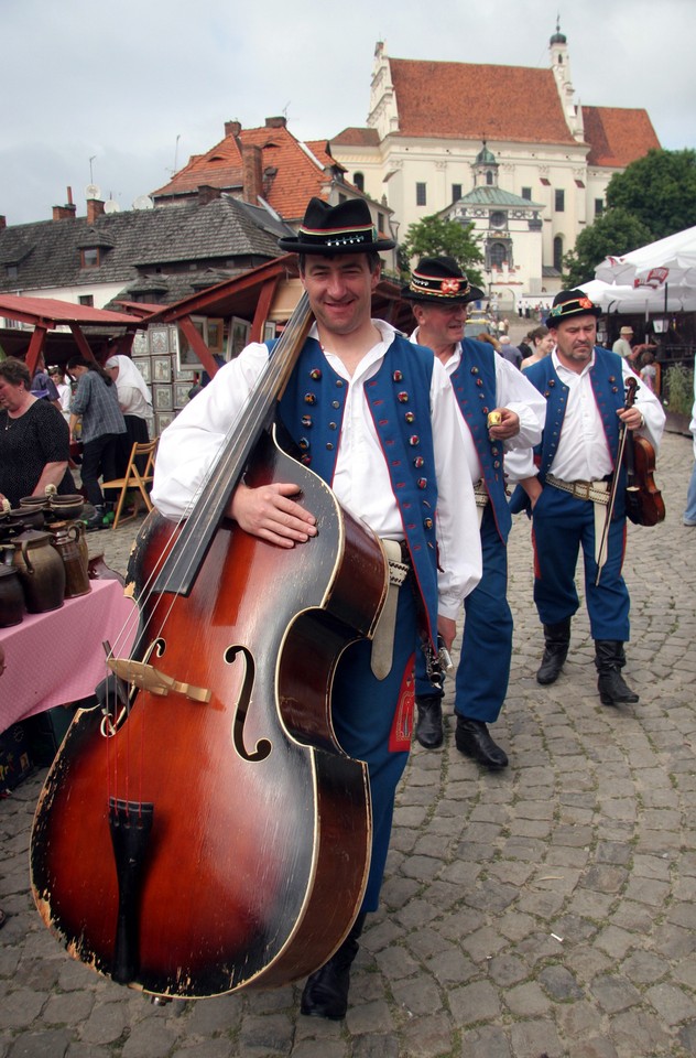 KAZIMIERZ DOLNY FESTIWAL KAPEL I ŚPIEWAKÓW LUDOWYCH