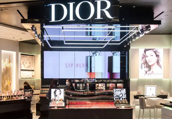 Zamiast luksusowych perfum Dior i Givenchy robią żele antybakteryjne dla rządu i szpitali