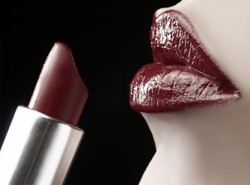 Masz czerwoną szminkę? Chcesz się kochać!