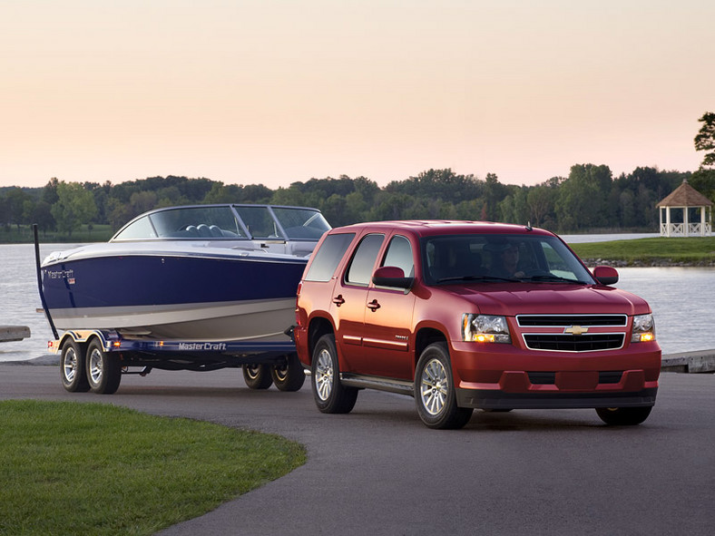 Chevrolet Tahoe zielonym samochodem roku 2008